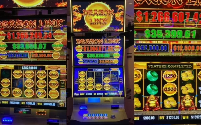 Slots player wins $710K on 2 jackpots at Strip casino
